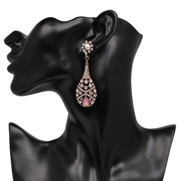 Last 1! Statement Water Drop Crystal Earrings - Picture 4 of 5